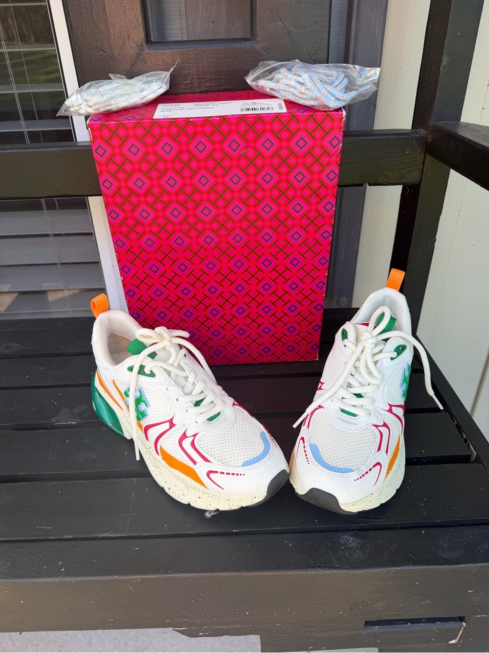 Tory Burch - Good Luck New Ivory / Tory
Red / Green Low Top Sneakers